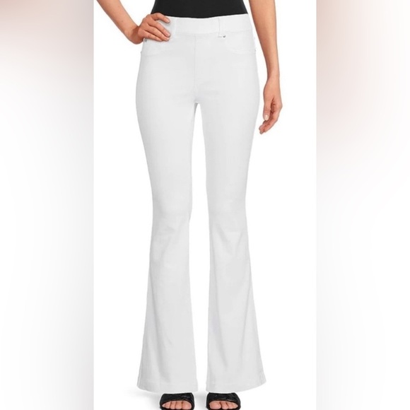 Spanx Women’s Flare Jeans White Stretch Pull On - Picture 2 of 7
